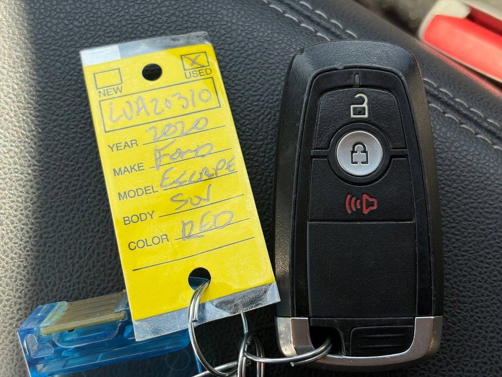 Used 2020 Ford Escape SE AWD/4WD image 36