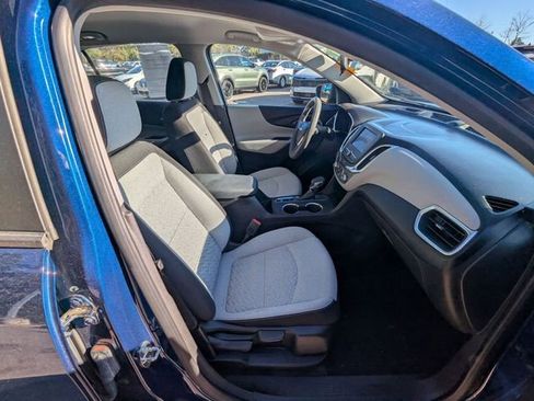 Used 2022 Chevrolet Equinox LS image 15