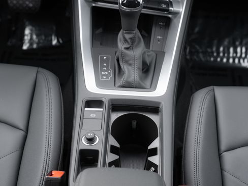 New 2025 Audi Q3 2.0T Premium image 15