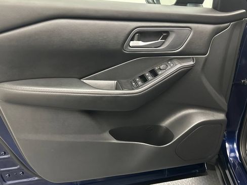 Used 2026 Nissan Rogue SV AWD/4WD image 15