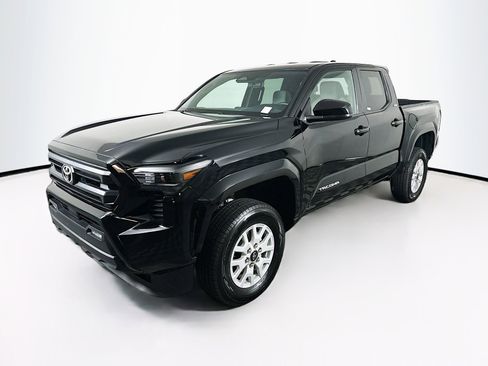 Used 2024 Toyota Tacoma SR5 image 3