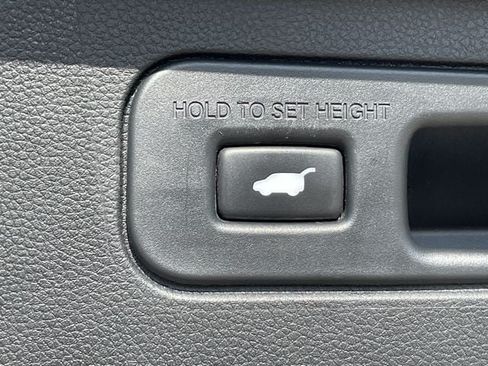 Certified 2024 Honda Pilot Touring image 32