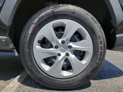 Certified 2025 Toyota RAV4 LE AWD/4WD image 21