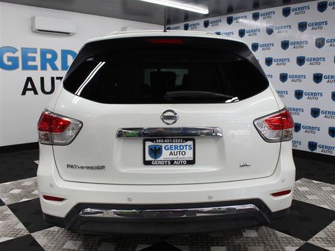 Used 2015 Nissan Pathfinder SL FWD image 3