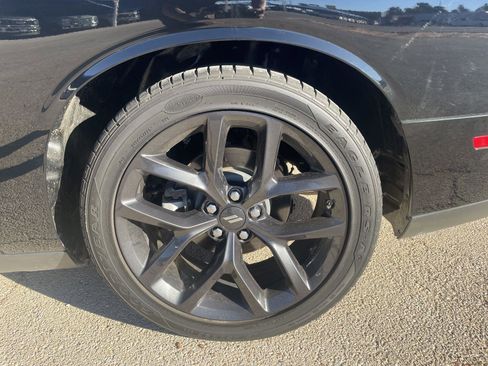 Used 2022 Dodge Challenger R/T w/ Blacktop Package image 31