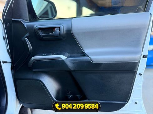 Used 2017 Toyota Tacoma SR5 RWD image 32