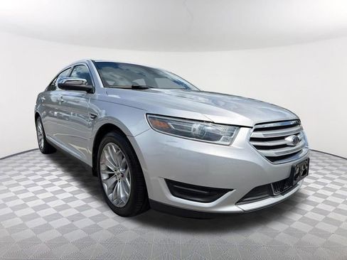 Used 2019 Ford Taurus Limited FWD image 3