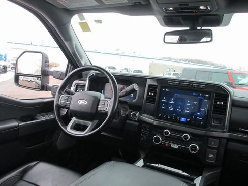 Used 2023 Ford F250 Lariat w/ Sport Appearance Package image 24