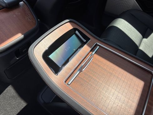 New 2026 Lincoln Navigator Black Label AWD/4WD image 33