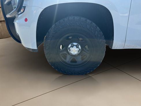 Used 2019 Chevrolet Tahoe 4WD image 23