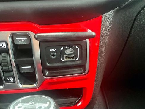 Used 2019 Jeep Wrangler Unlimited Sport S AWD/4WD image 35