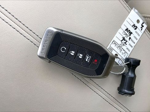 Certified 2025 INFINITI QX60 Luxe w/ Vision Package image 13