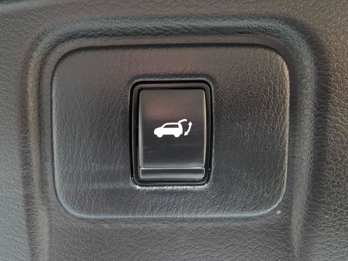 Used 2018 Nissan Murano Platinum AWD/4WD image 22