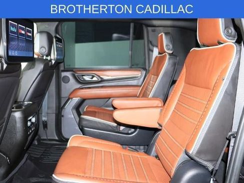 Used 2023 GMC Yukon XL Denali Ultimate AWD/4WD image 31