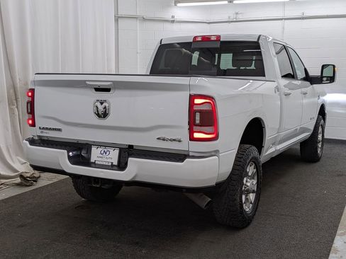 Used 2024 RAM 2500 Laramie AWD/4WD image 3