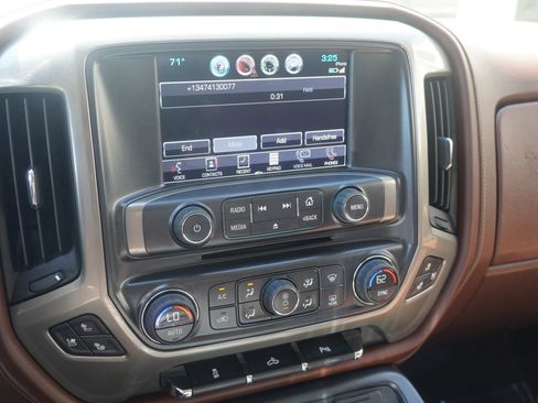 Used 2016 Chevrolet Silverado 1500 High Country AWD/4WD image 37