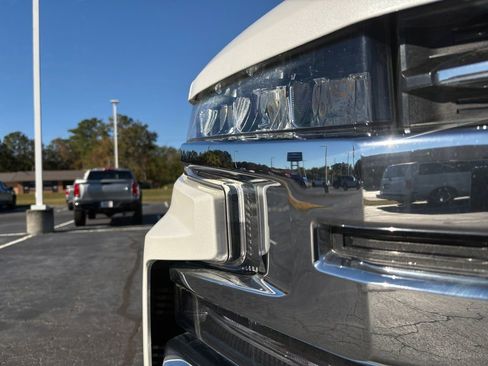 Used 2022 Chevrolet Silverado 1500 LTZ w/ LTZ Convenience Package II image 28