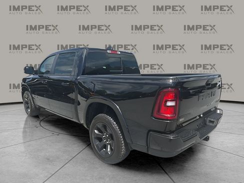 Used 2025 RAM 1500 Big Horn AWD/4WD image 3