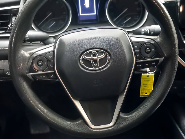 Used 2021 Toyota Camry LE FWD image 14