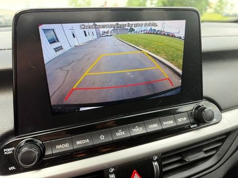 Used 2021 Kia Forte LXS FWD image 21