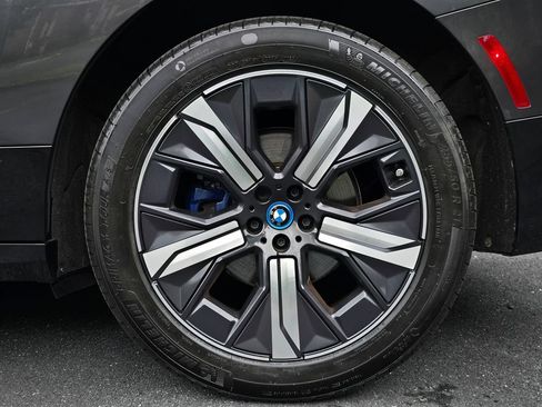 Used 2024 BMW iX xDrive50 w/ Sport Package AWD/4WD image 61