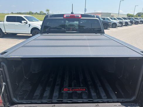 Used 2024 GMC Canyon Denali AWD/4WD image 28