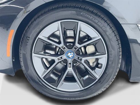 Used 2022 BMW i4 eDrive40 w/ Premium Package image 59