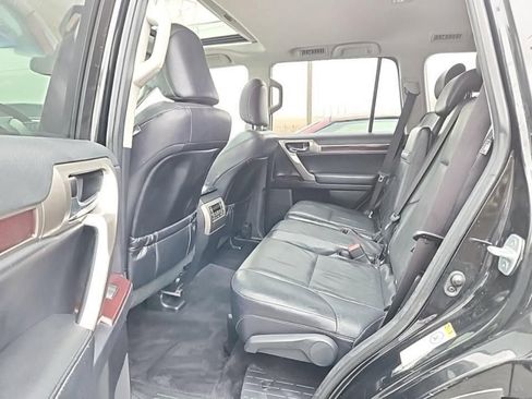 Used 2018 Lexus GX 460 image 36
