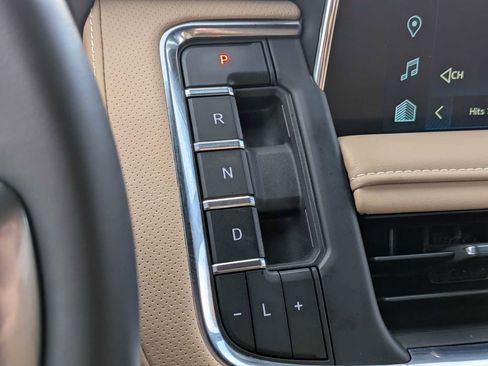 Certified 2024 Chevrolet Tahoe Premier image 30