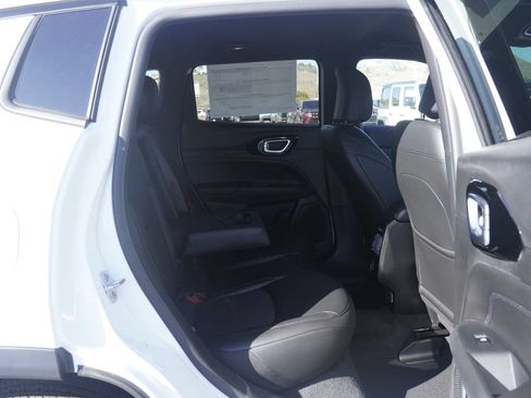 New 2026 Jeep Compass Latitude AWD/4WD image 26
