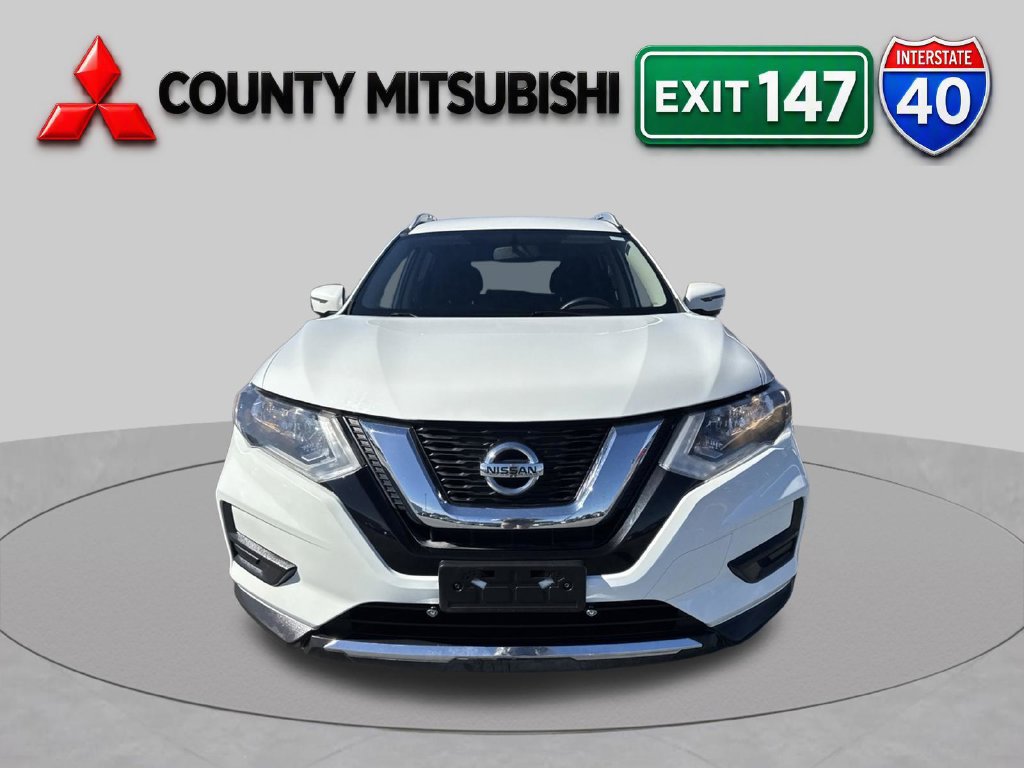 Used 2017 Nissan Rogue S w/ S Appearance Package AWD/4WD image 2