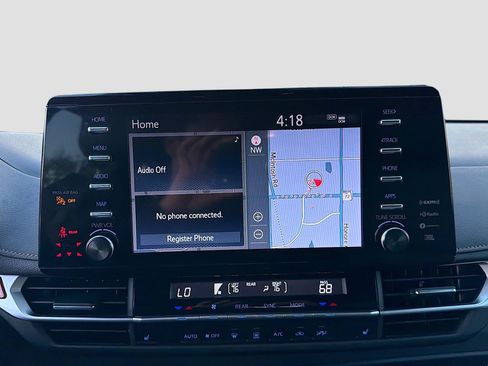 Used 2024 Toyota Sienna XLE Woodland Edition image 32