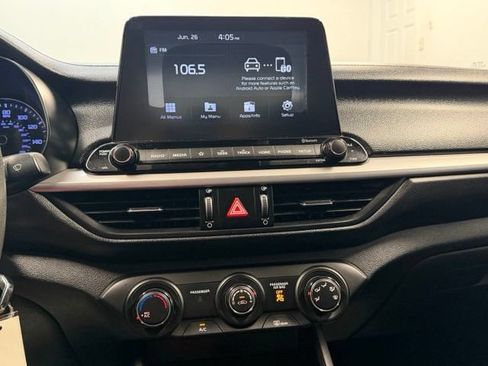 Used 2020 Kia Forte LXS FWD image 17