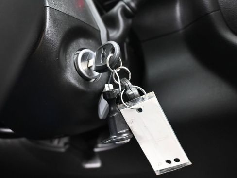 Used 2022 Chevrolet Silverado 1500 Custom image 29