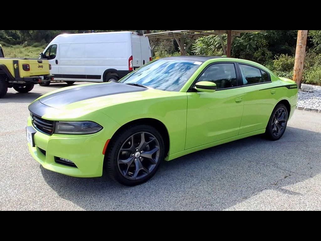 Used 2019 Dodge Charger SXT w/ Plus Group RWD image 33