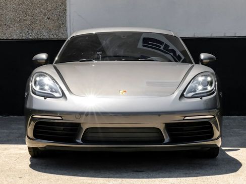 Used 2019 Porsche 718 Cayman S RWD image 4
