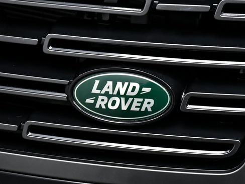 Used 2025 Land Rover Range Rover SE image 97