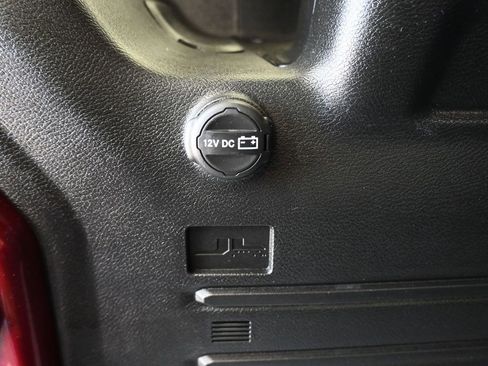 Used 2021 Jeep Wrangler Unlimited Sahara image 45