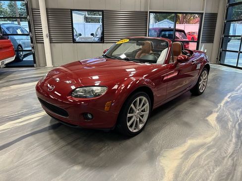 Used 2007 MAZDA MX-5 Miata Grand Touring RWD image 23