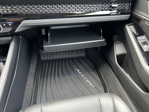 Used 2024 Honda Accord Touring image 36