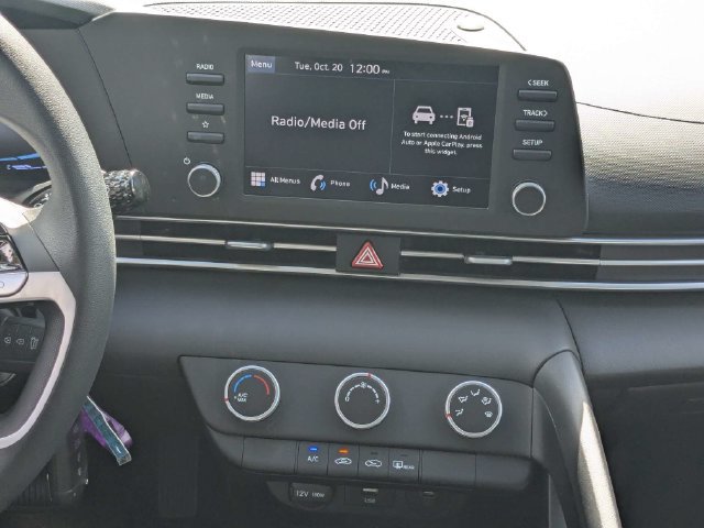 Used 2026 Hyundai Elantra SE FWD image 18