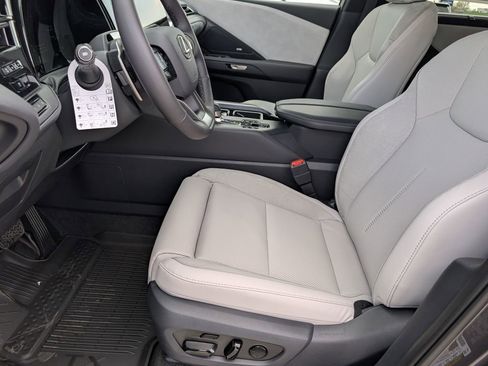 New 2026 Lexus TX 350 AWD image 10