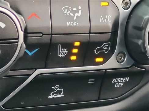 Used 2022 Jeep Wrangler Unlimited Sport image 29