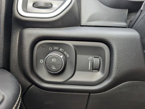 New 2026 RAM 2500 Big Horn AWD/4WD image 39