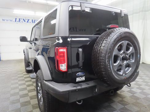 Used 2021 Ford Bronco Black Diamond image 5