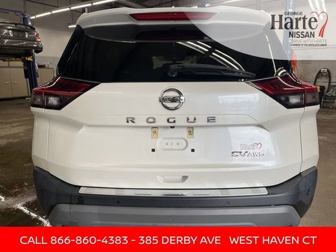 Used 2021 Nissan Rogue SV w/ Premium Package AWD/4WD image 4