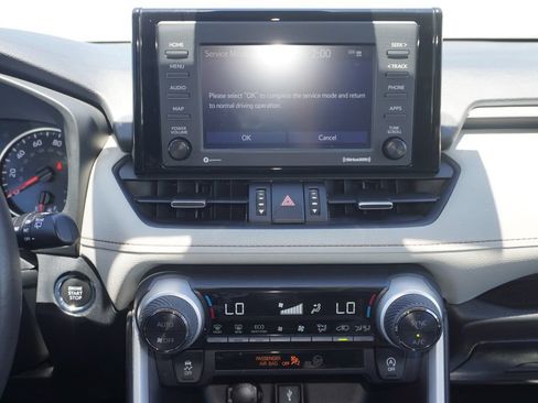 Certified 2022 Toyota RAV4 XLE Premium FWD image 18