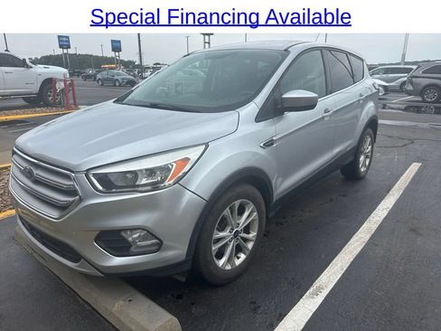 Used 2017 Ford Escape SE FWD image 1