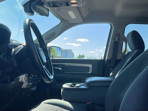 Used 2019 RAM 1500 Big Horn AWD/4WD image 12