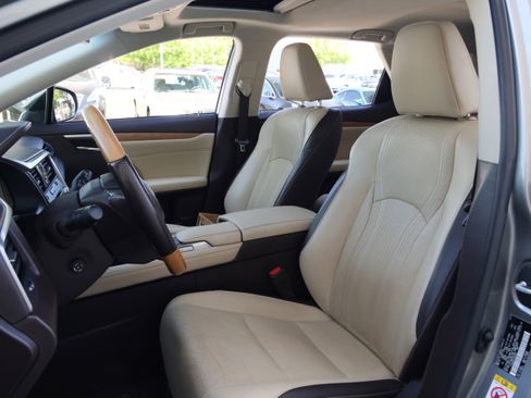 Used 2018 Lexus RX 350L FWD image 33